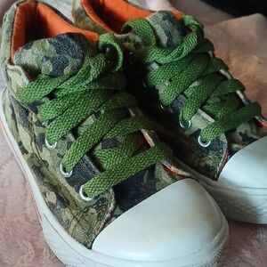 OP Camouflage Kids Sneakers with Orange and Green